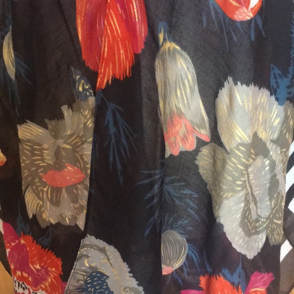 Woven Heart Floral Kimono - Picture 5 of 13